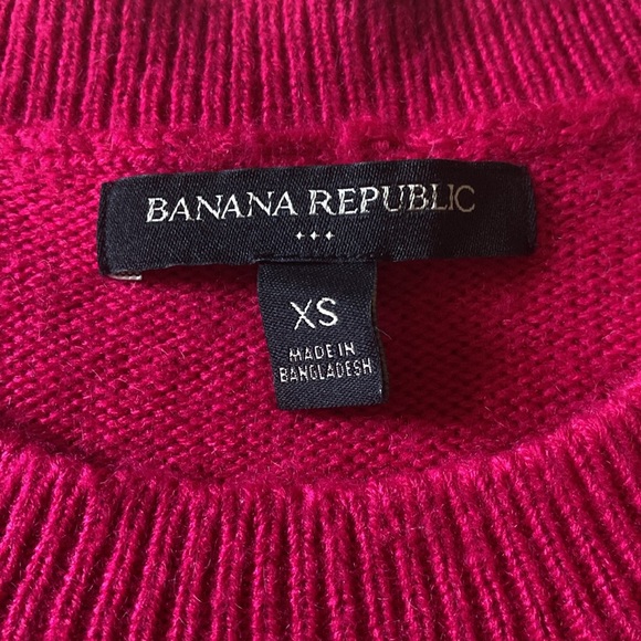 Banana Republic Factory Magenta 🌺 Sweater - Picture 3 of 4